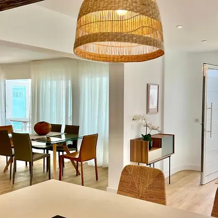 Luxurious With Heated Pool And Ocean Views